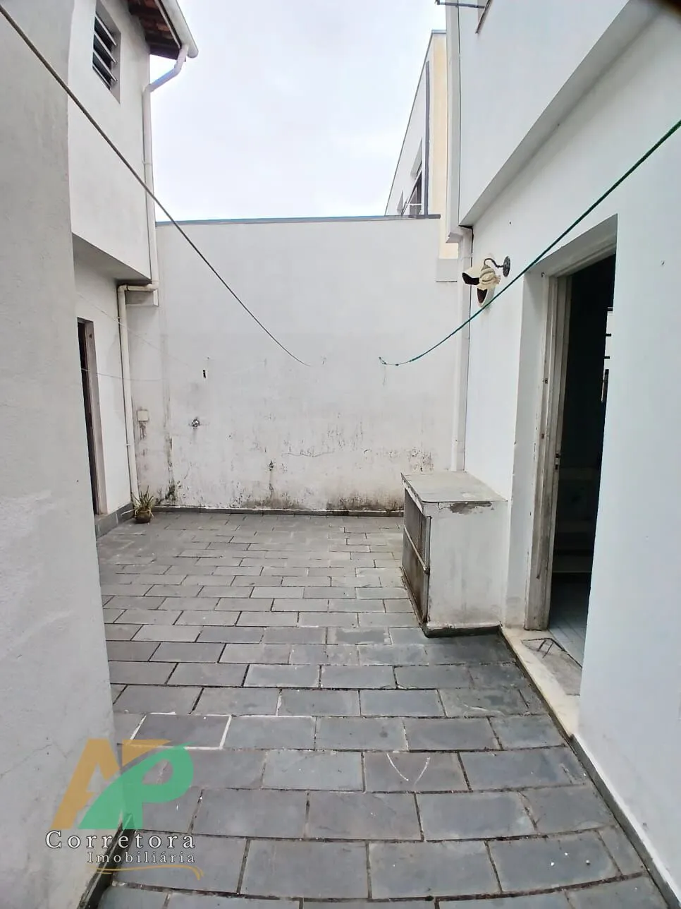 Foto do imóvel: Casa à Venda em Santo Amaro: 3 Dorms (1 Suíte) + Edícula | Oportunidade Única!