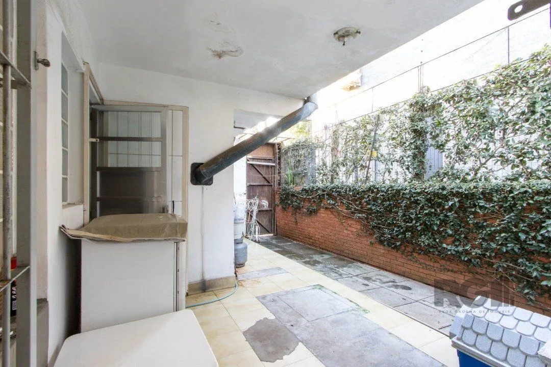 Imagem Casa em condomínio que possui 3 dormitórios, sendo 1suíte, lavabo, escritório, possibilidade de um 4 dormitório,