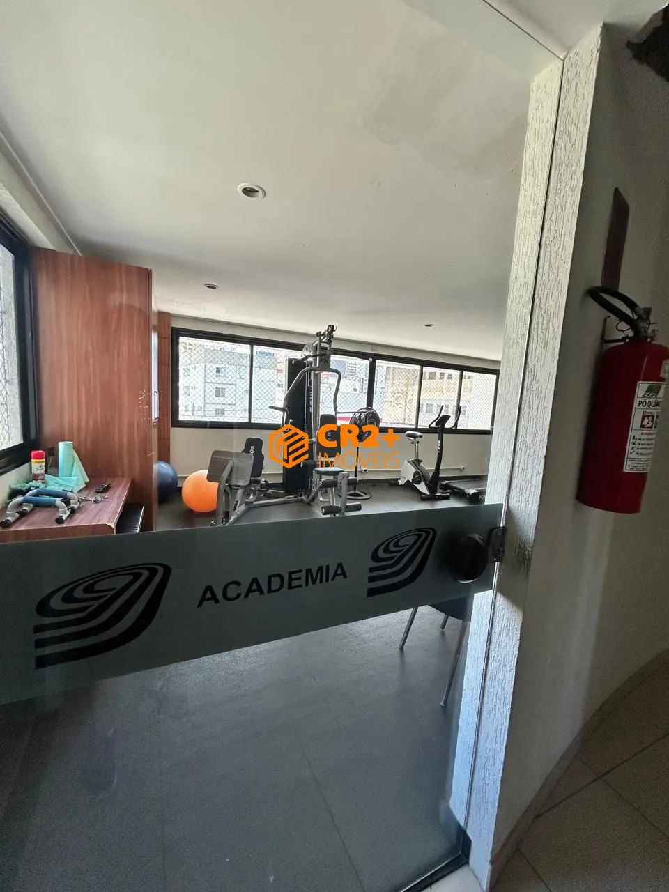 Imagem Vendo apartamento á 3 quadras do Mar em Boa Viagem, Totalmente Nascente!