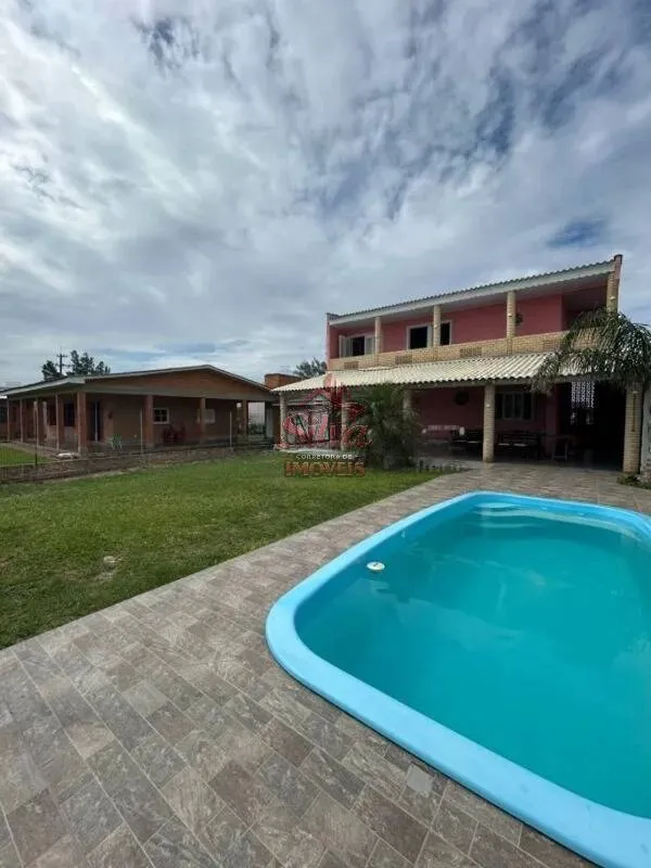 Imagem C1204 | Casa de esquina com 2 suítes à venda em Imbé a 200m do mar