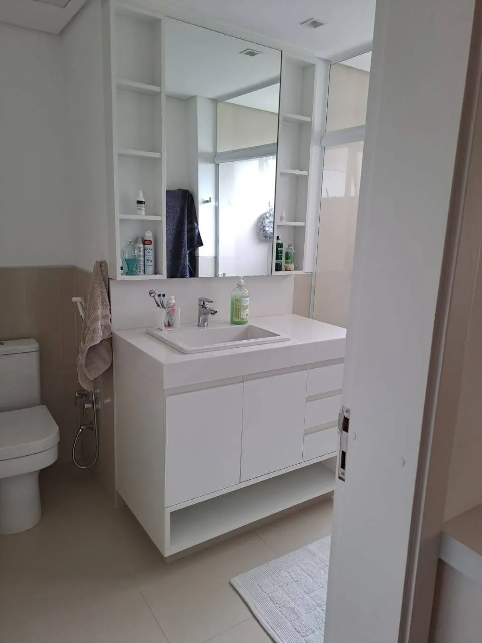 Imagem Apartamento Mobiliado de 160m² com 2 Suítes, Escritório e 3 Vagas Cobertas na Alameda Cauaxi