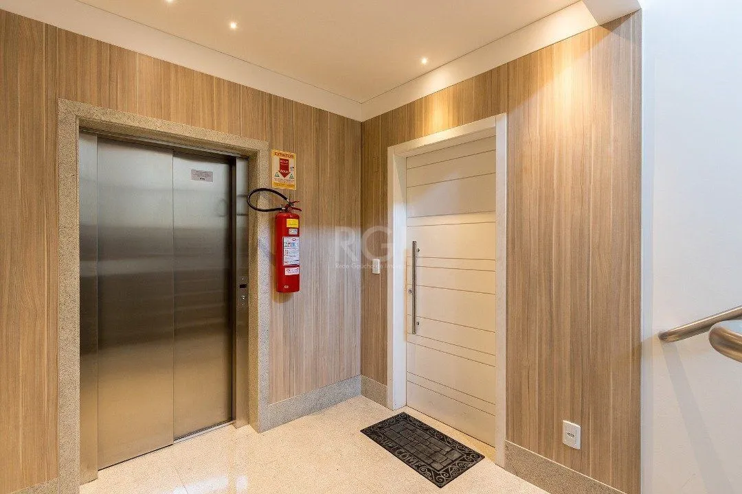 Imagem Cobertura para Venda - 319.17m², 3 dormitórios, sendo 3 suites, 4 vagas - Cristal