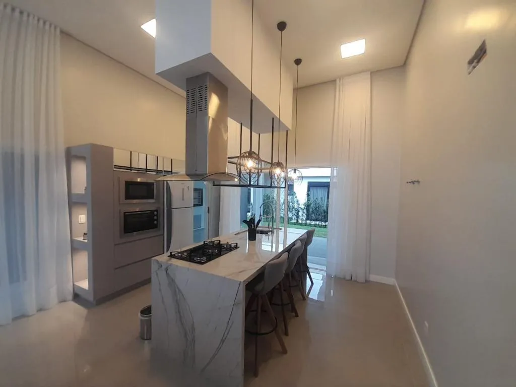 Imagem Casa em Condominio 3 Dormitórios - Bairro Arroio Teixeira