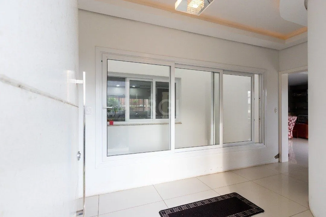 Imagem Casa para Venda - 377m², 4 dormitórios, sendo 3 suites, 3 vagas - Guarujá
