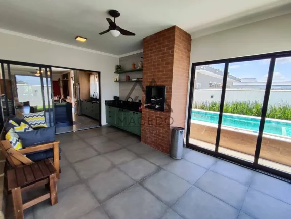 Imagem Belíssima casa de campo no Ninho Verde 1 - Mobiliada e Aceita Financiamento