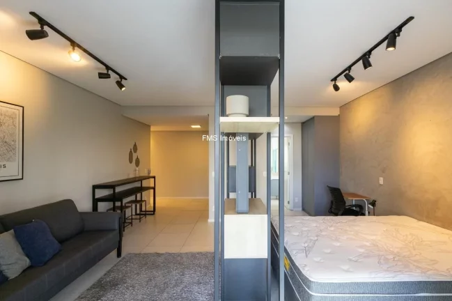 Imagem Apartamento à venda no Itaim Bibi, São Paulo-SP: 1 quarto, 1 sala, 1 banheiro, 1 vaga de garagem, 48m² de área. Adquira já!