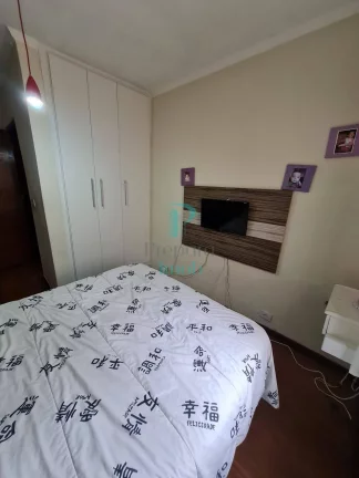 Imagem Sobrado em Osasco à Venda - Oportunidade