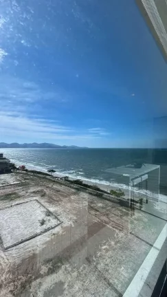 Imagem Apartamento finamente mobiliado com 4 suítes e 3 vagas de garagem em Meia Praia - Itapema/SC