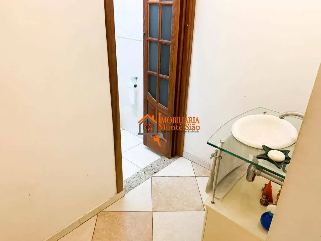 Imagem Sobrado com 4 dormitórios à venda, 407 m² por R$ 598.000,00 - Vila Rio de Janeiro - Guarulhos/SP