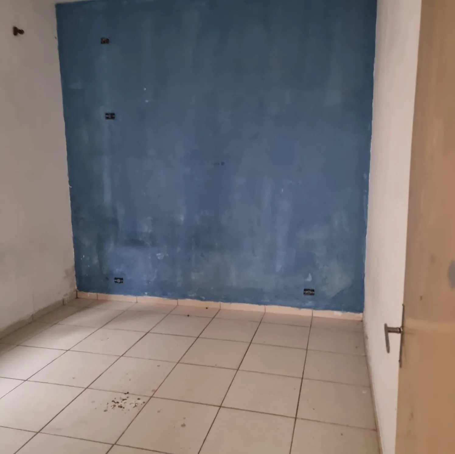 Imagem Casa Comercial Versátil no Centro: Ideal para Consultórios, Escritórios ou Residencial