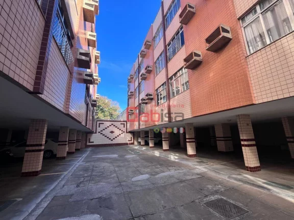 Imagem Apartamento com 2 dormitórios à venda, 60 m² por R$ 450.000,00 - Centro - Cabo Frio/RJ