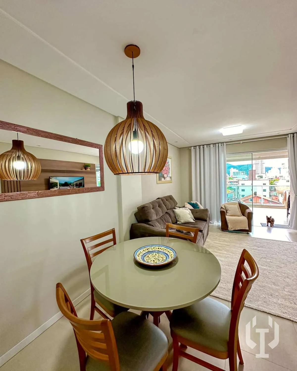 Foto do imóvel Apartamento diferenciado com 2 suítes em Meia Praia