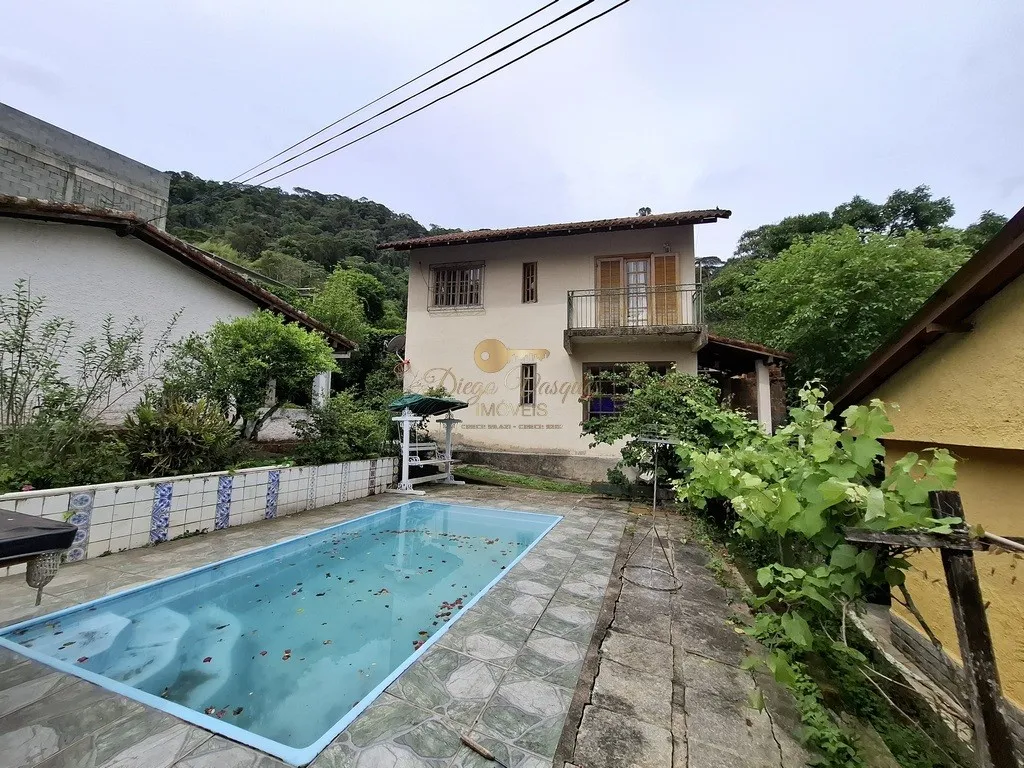 Foto do imóvel Casa para Venda em Teresópolis / RJ em Rua Paraguaçu