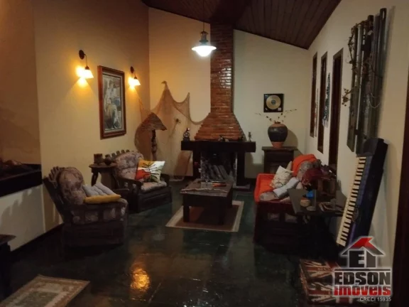 Imagem Belíssima Casa Triplex em Condomínio no Recanto de Itaipuaçu