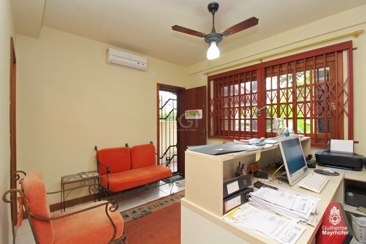 Imagem Casa para Venda - 347m², 5 dormitórios, sendo 2 suites, 3 vagas - São João