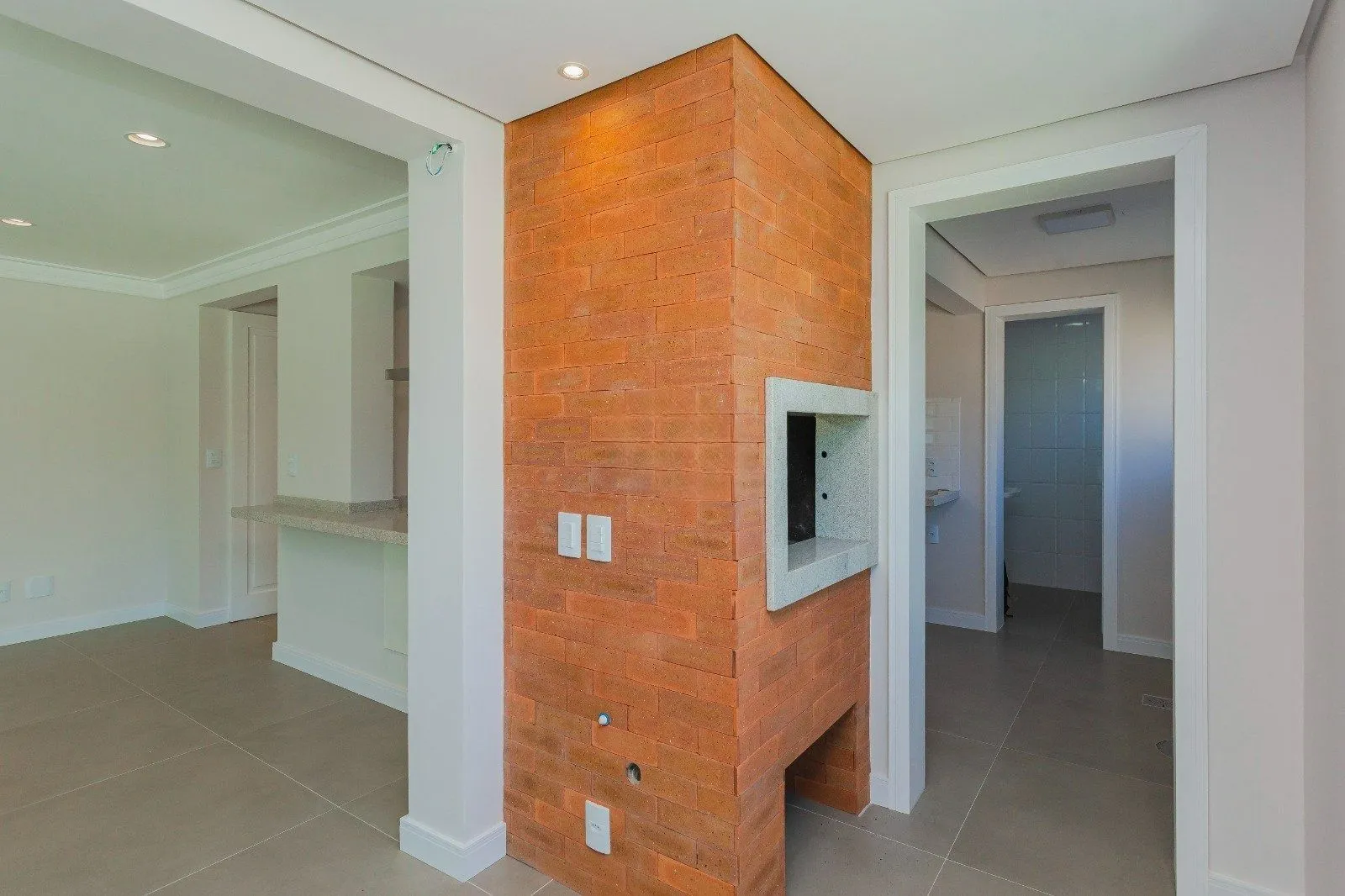 Imagem Apartamento 100% Reformado com 3 Dormitórios e Churrasqueira