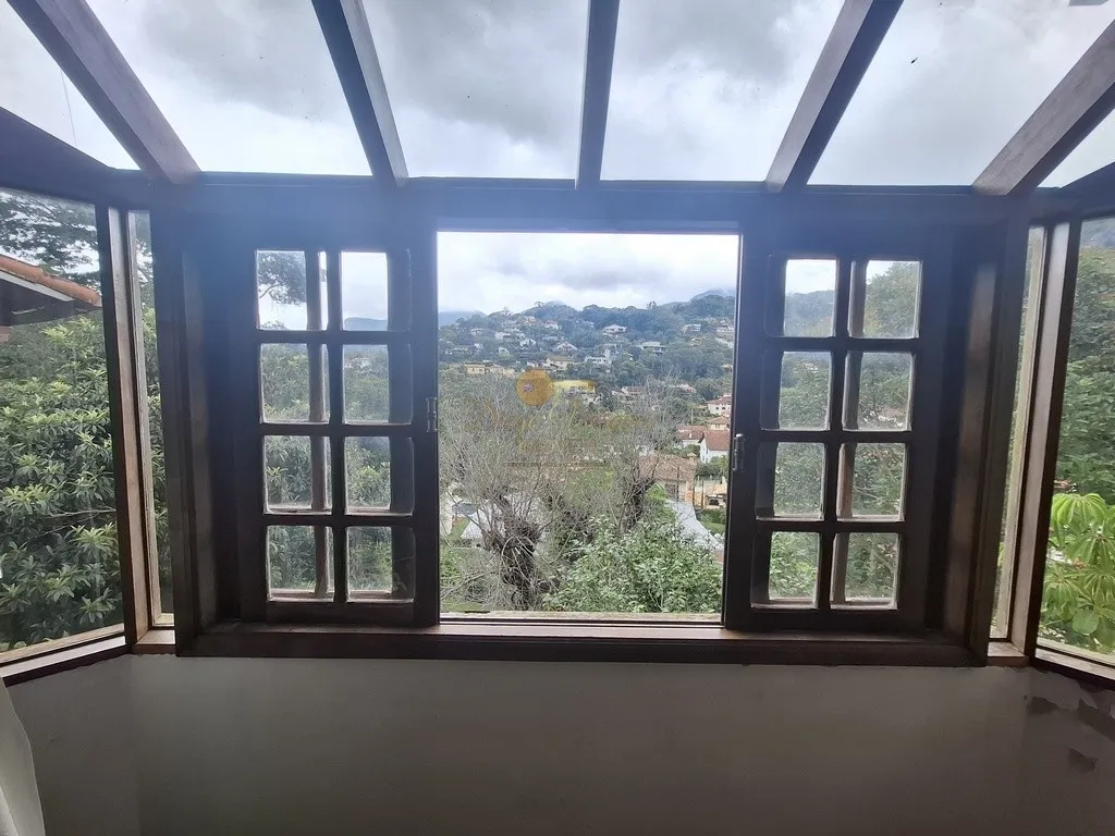 Imagem Casa em Condomínio para Venda em Teresópolis / RJ no bairro Parque do Imbui