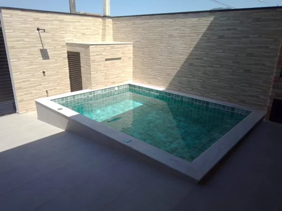 Imagem CASA NOVA COM 2 DORMITORIOS E PISCINA