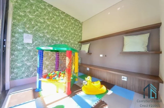 Imagem Sobrado 270 m2, com terraço, 03 quartos c/suíte, 03 vagas no Pinheirinho Curitiba PR