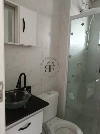 Imagem Charmoso apartamento de 2 dormitórios, sala espaçosa, cozinha e lavanderia. Prédio com elevador.
...