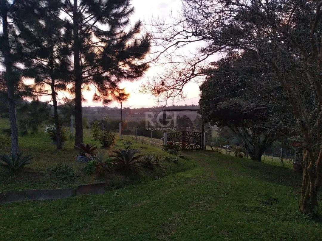 Imagem Sítio para Venda - 240m², 4 dormitórios, Itapuã