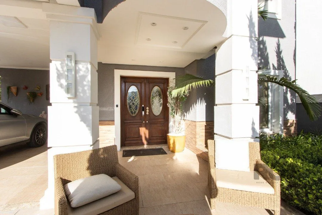 Imagem Casa em condomínio, 03 suítes, sendo 01 master, no Terra Ville,