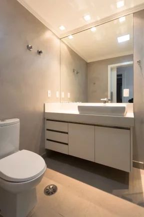 Imagem Cobertura à venda em Moema com 1 suíte, 2 vagas, 182m².