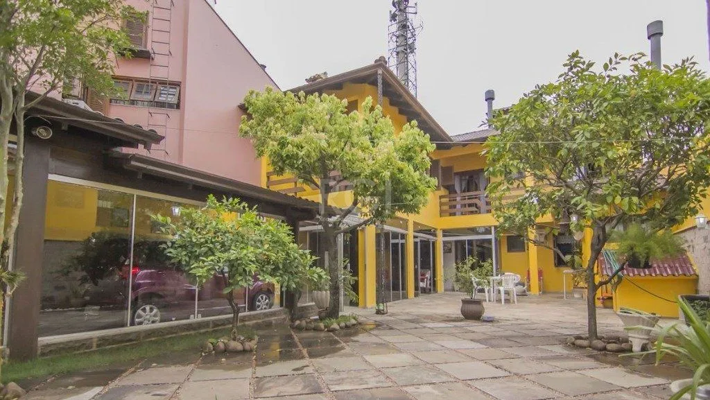 Imagem Casa para Venda - 252m², 3 dormitórios, sendo 1 suites, 3 vagas - Parque Santa Fé