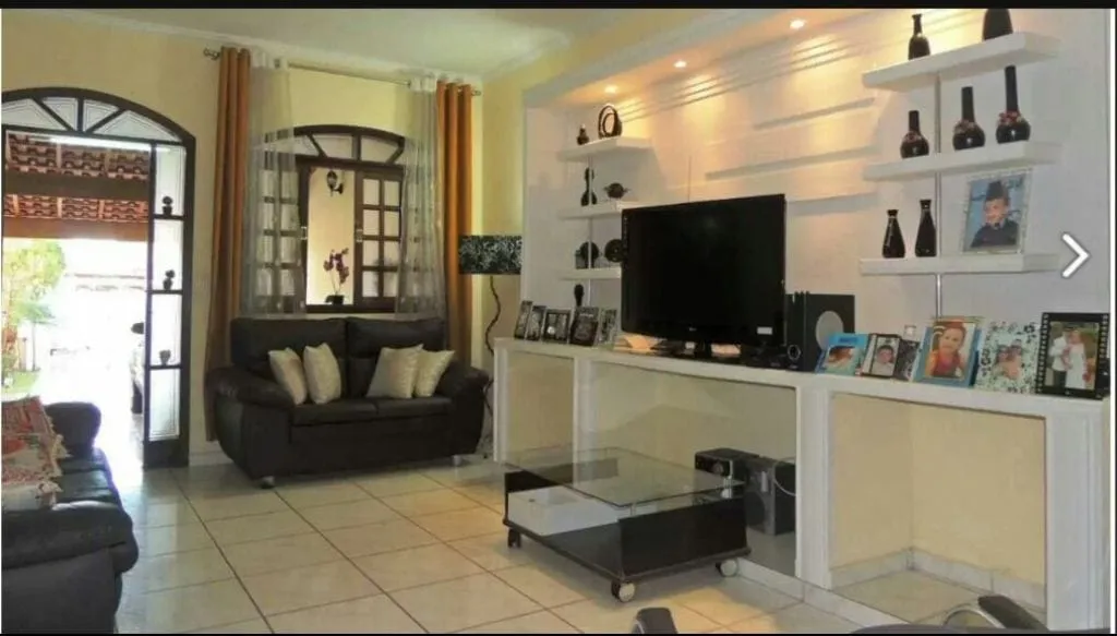 Imagem Casa à venda 4 Quartos, 1 Suite, 6 Vagas, 398.66M², Vila Molica, Guaratinguetá - SP