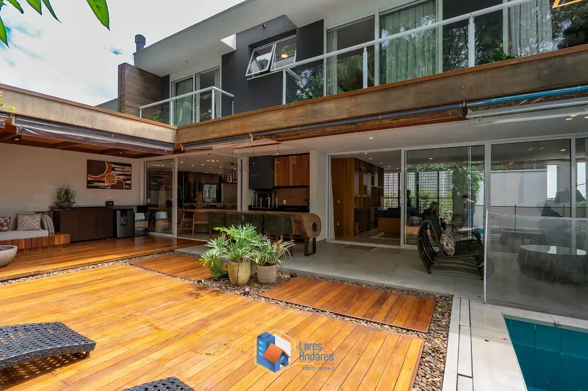 Imagem Casa no condomínio Condomínio Modernne para venda com 3 quartos, sendo 3 suítes, 357m²