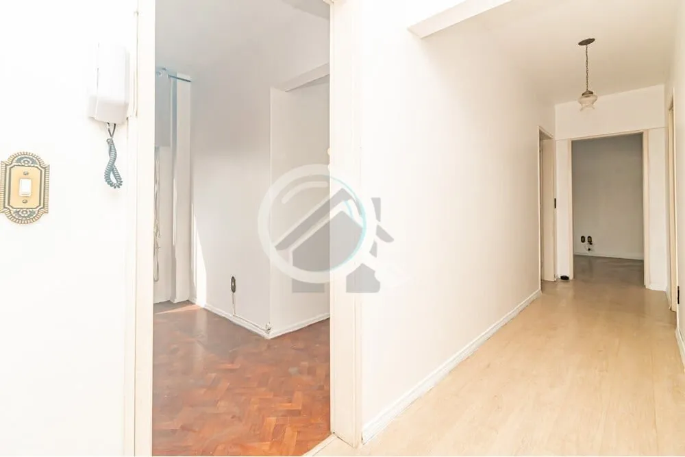 Imagem Excelente Oportunidade de Apartamento à Venda! Características do Imóvel: Dormitórios: 3 espaço...