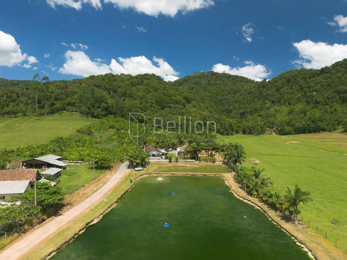 Imagem Sítio à venda no bairro Pomeranos em Rio dos Cedros/SC