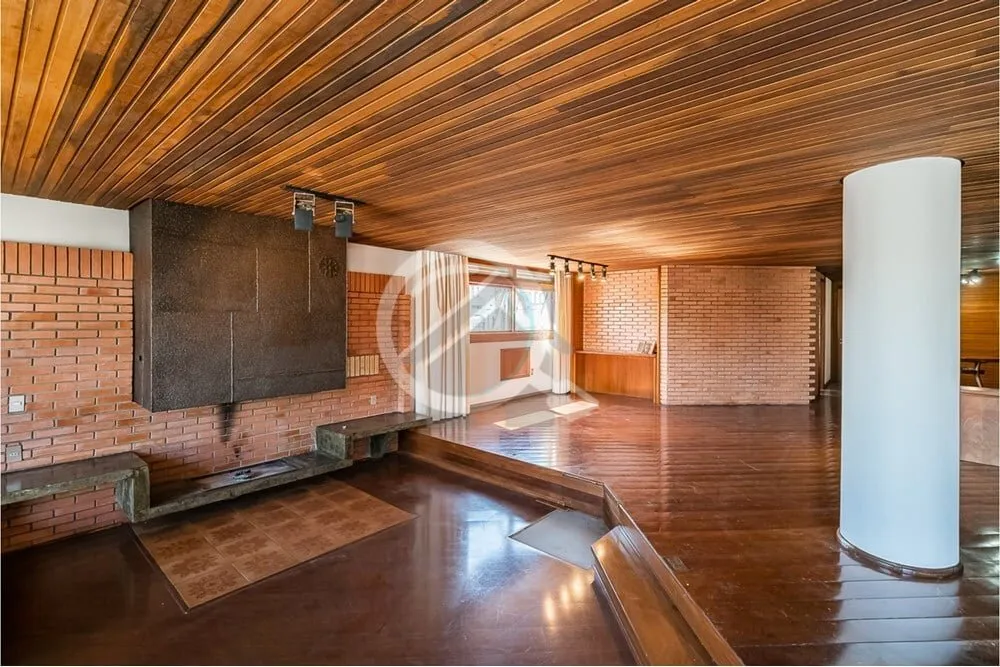 Imagem Excelente Oportunidade para Reforma Amplo apartamento de 232m² localizado na Rua João Abott, no ba...