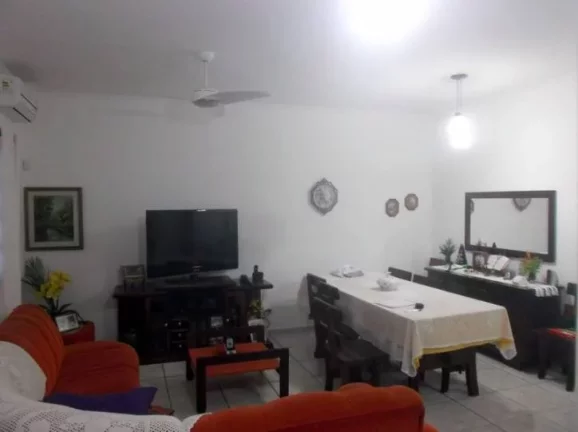 Imagem CASA COM 4 DORMITORIOS (1 SUITES)
