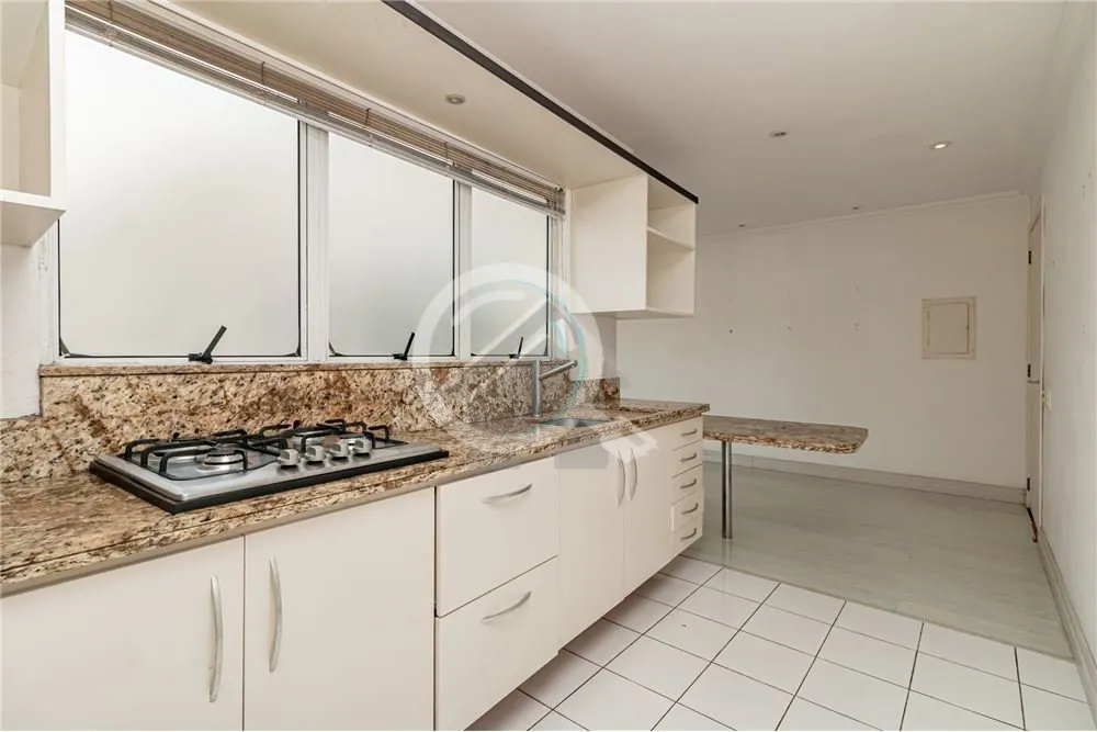 Imagem Encantador Apartamento à Venda no Último Andar com 2 dormitórios e 2 Vagas de Garagem Separadas D...