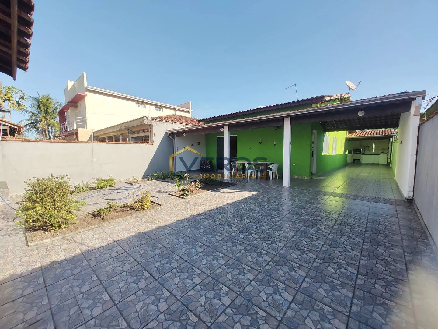Imagem Casa Térrea a venda com 3 quartos a 600m da orla da praia Martim de Sá