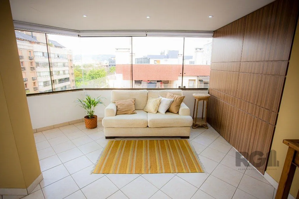 Imagem Cobertura no Jardim Planalto, de 3 dormitórios e 2 vagas com 260m²