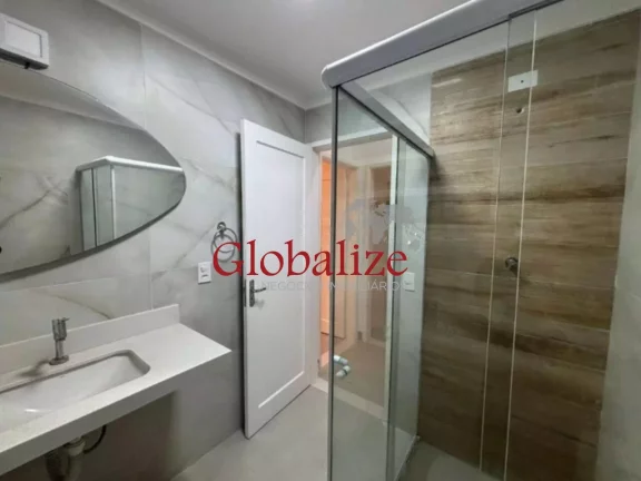 Imagem Apartamento à venda com 70m², 2 quartos, cozinha americana, 1 vaga por R$430.000 no Gonzaga em Santos