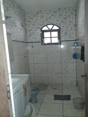 Imagem VENDA DE CASA NO TUPÃ ARUJÁ/SP, com 370m² sendo 2 casas, 03 dormitórios, sala, 02 cozinhas, 02 banheiros, área de lazer c/ churrasqueira. CONSULTE-NOS
