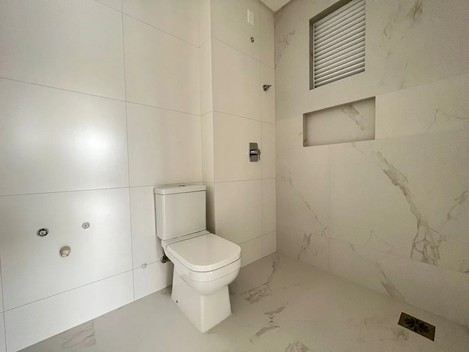 Imagem Apartamento com vista para o mar à venda com 197m2 por R$ 4.290.000,00