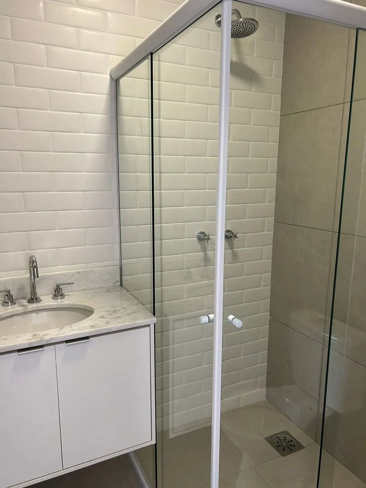 Imagem Seja o próximo morador deste incrível apartamento de 3 quartos, 3 suítes, com 2 vagas de garagem e 125,00 m2 de área total!