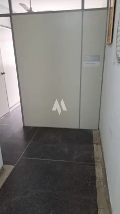 Imagem Sala Comercial à venda com 1 sala e pronta para uso no Centro de São Vicente/SP