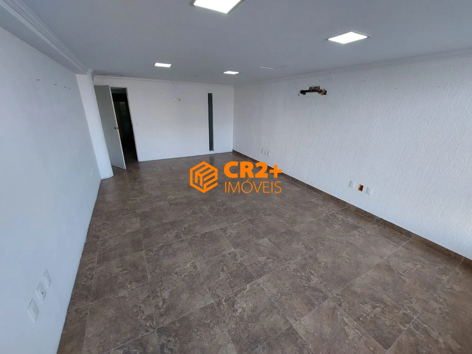 Imagem Vendo Sala Comercial no Empresarial Domar com vista linda do Recife!