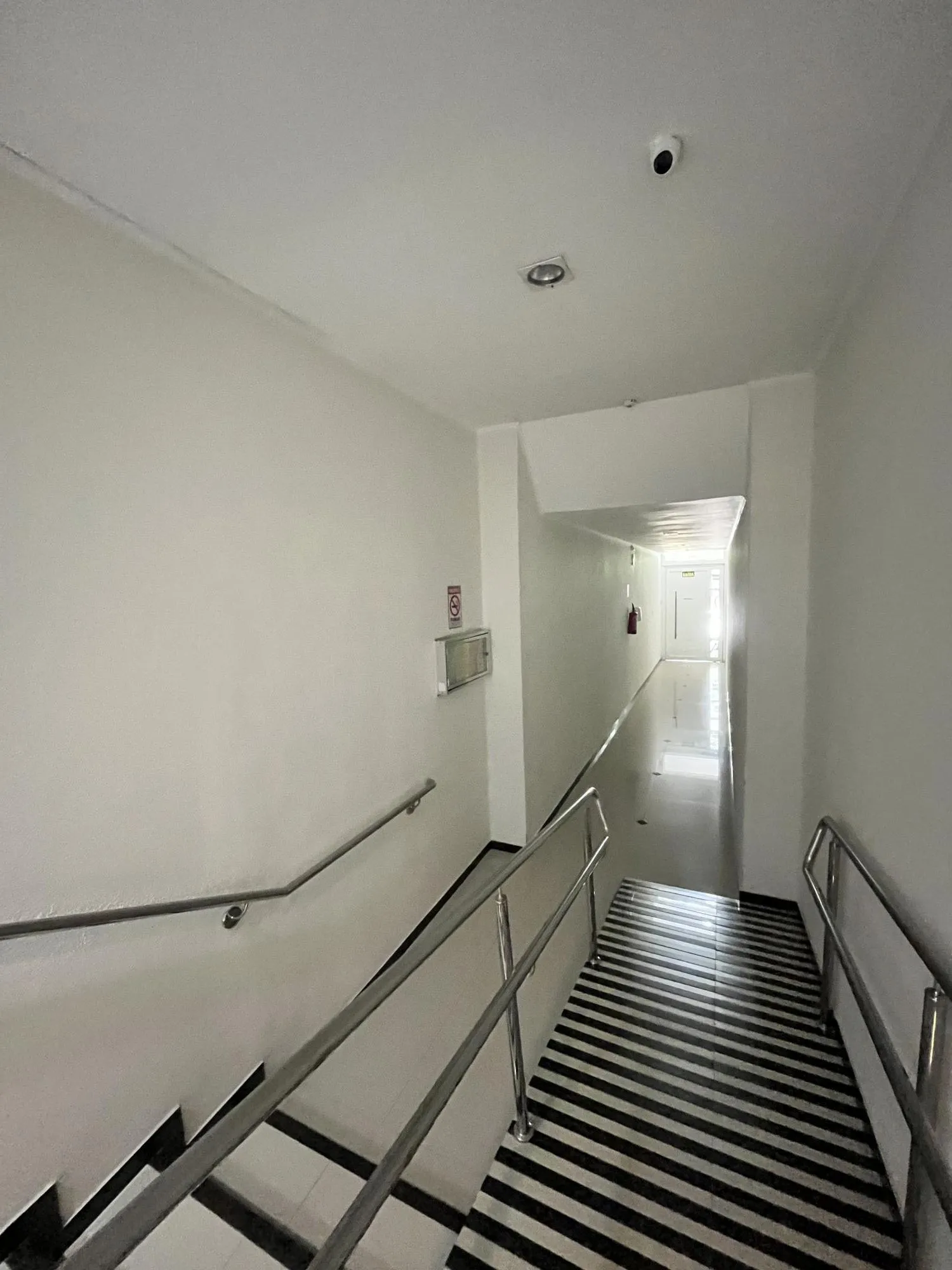 Imagem Apartamento de 2 quartos, lareira e dependência de empregada no bairro Floresta