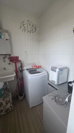 Imagem Apto 2 dorm/suíte com 65m²1 vaga de garagem Bairro Trindade.