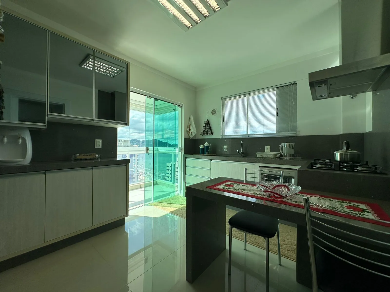 Imagem Apartamento com vista para o mar à venda com 202m2 por R$ 4.800.000,00
