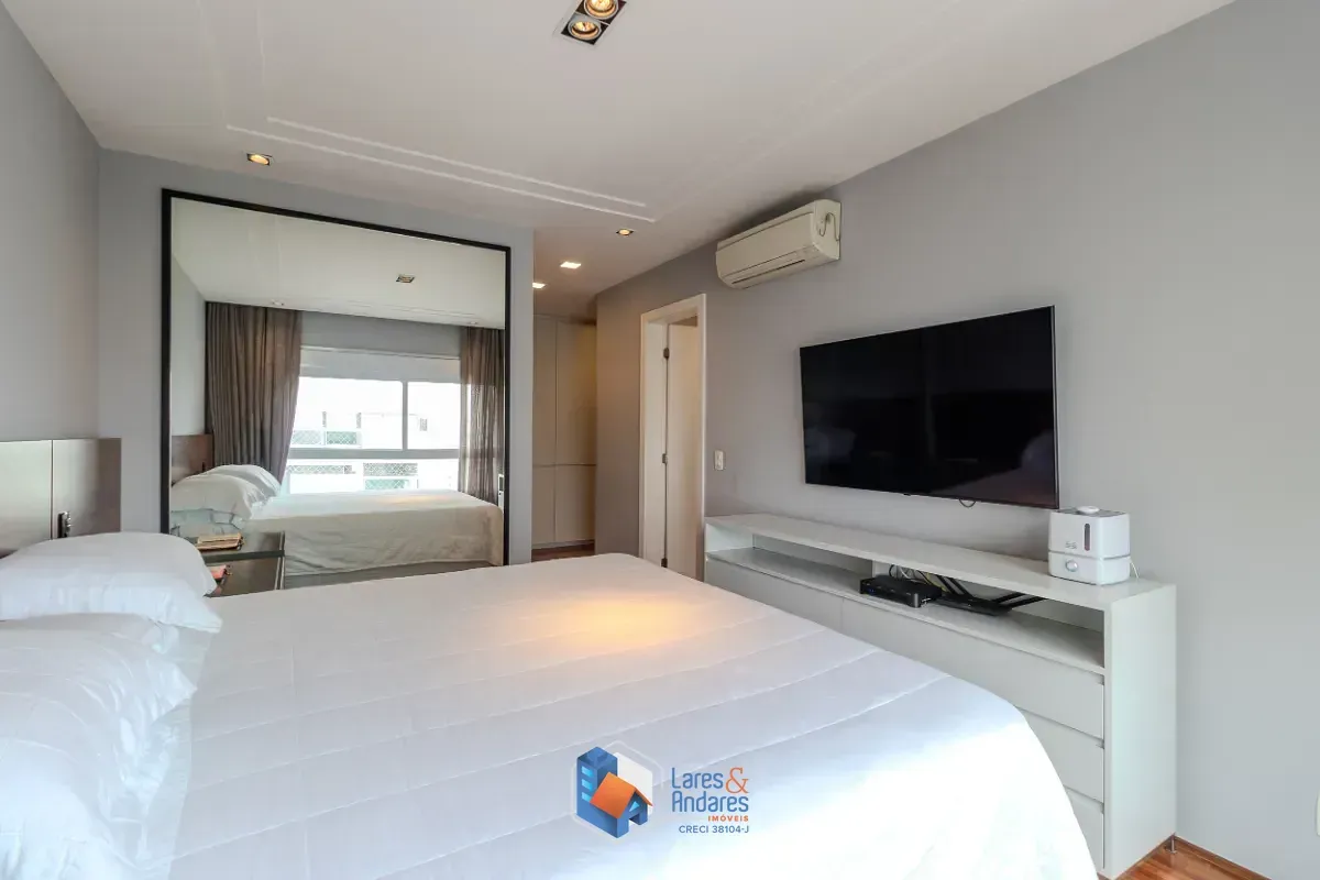 Imagem Apartamento para venda em Campo Belo com 3 quartos, sendo 3 suítes, 219m²