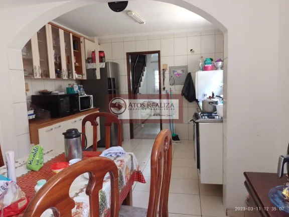 Imagem Vendo Sobrado em Pq das Arvores Com 4 Dormitórios -São Paulo