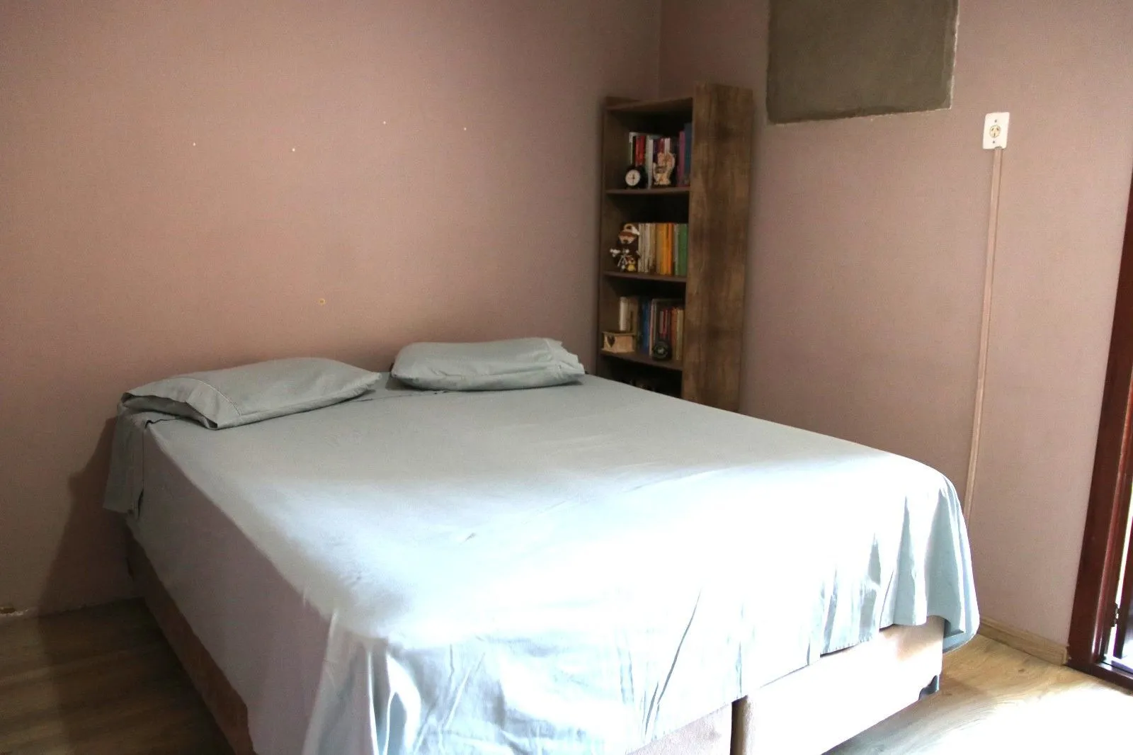 Imagem Casa sobrado na Hípica de 2 dormitórios e 2 vagas
