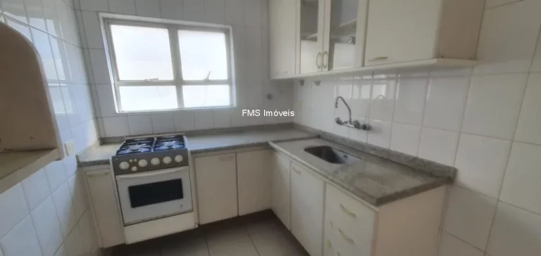 Imagem Apartamento para venda ou locação em Moema, SP, com 2 quartos, 3 banheiros, 2 vagas de garagem!